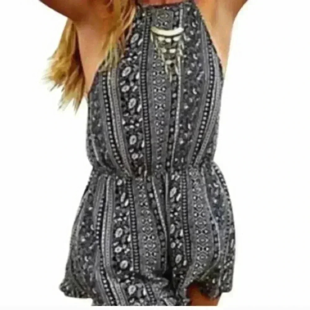 American Eagle Outfitters Black and White Romper
